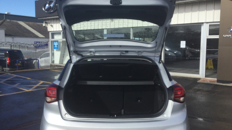 Hyundai i20 1.2 MPi SE 5dr Petrol Hatchback